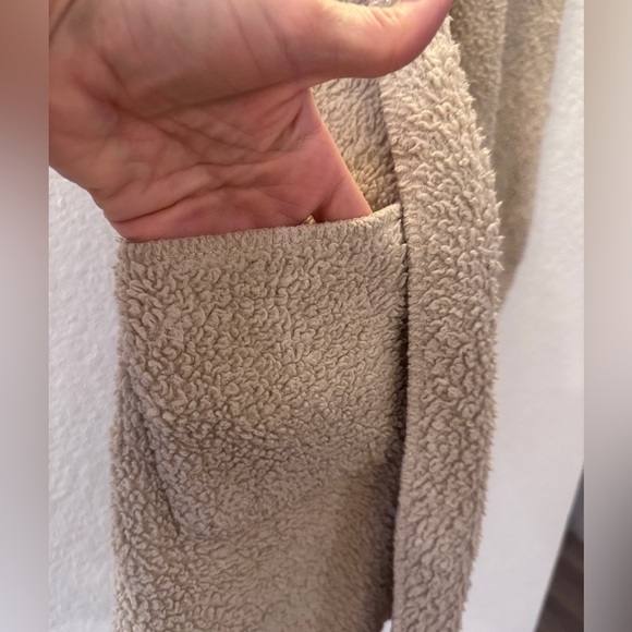 Michael Farrell Sherpa Hoodie Vest Small Beige Sleeveless Cozy Fuzzy Soft Warm - Picture 2 of 9